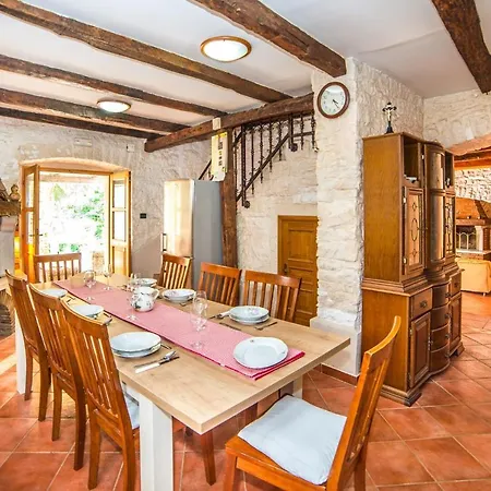 Holiday home Damiana In Zminj/istrien 36101 Zminj